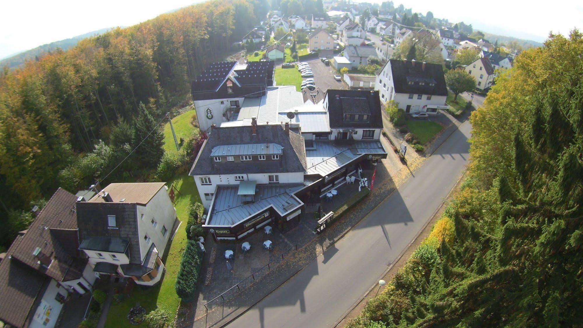 Landhotel Westerwald Ehlscheid エクステリア 写真